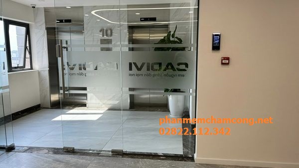 Máy chấm công quét faceid khuôn mặt Zkteco V5L